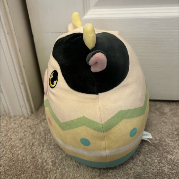 8” Easter egg Connor the cow Squishmallow - Picture 4 of 5